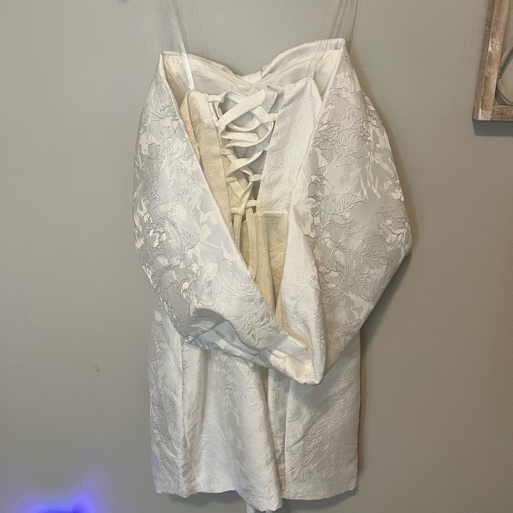 Elegant White Dress with Bow Off the Shoulder Sleeves - Picture 2 of 2